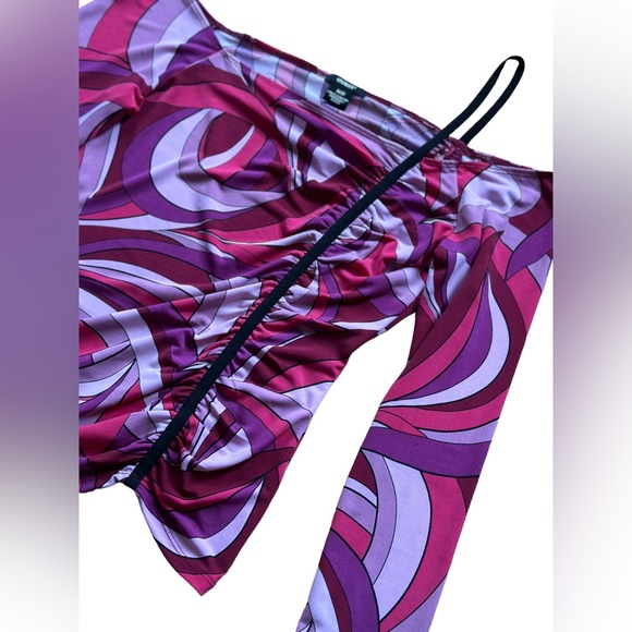 Groovy One/Off Shoulder Guess top Size M - Picture 3 of 5